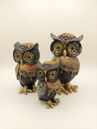 Vintage decorative owl figurines for home décor